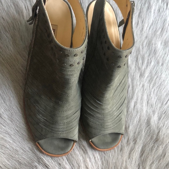 New Paul Green Sydney Studded Sandals 7 9.5 - Picture 2 of 7